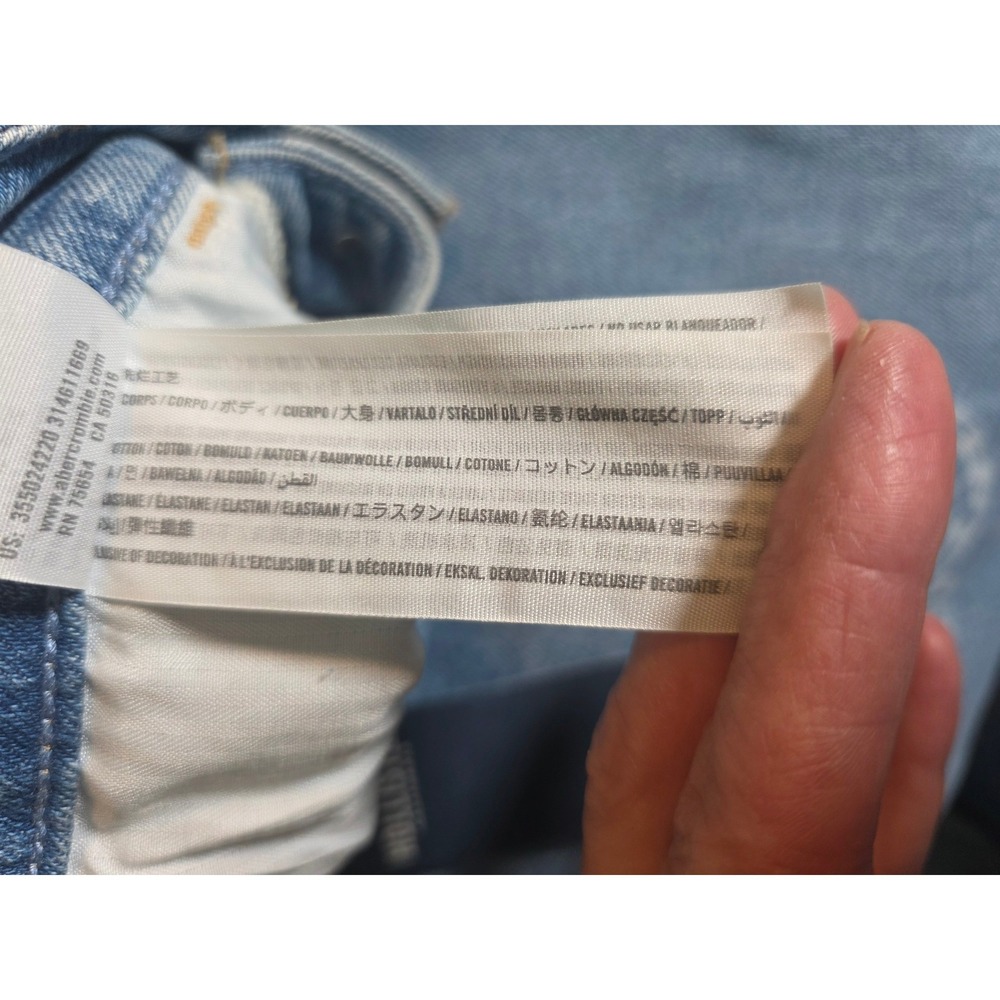 Hollister Ultra High-Rise Dad Jeans Light Wash Butterfly Print 26X31 Size 3R NWT - Picture 5 of 10